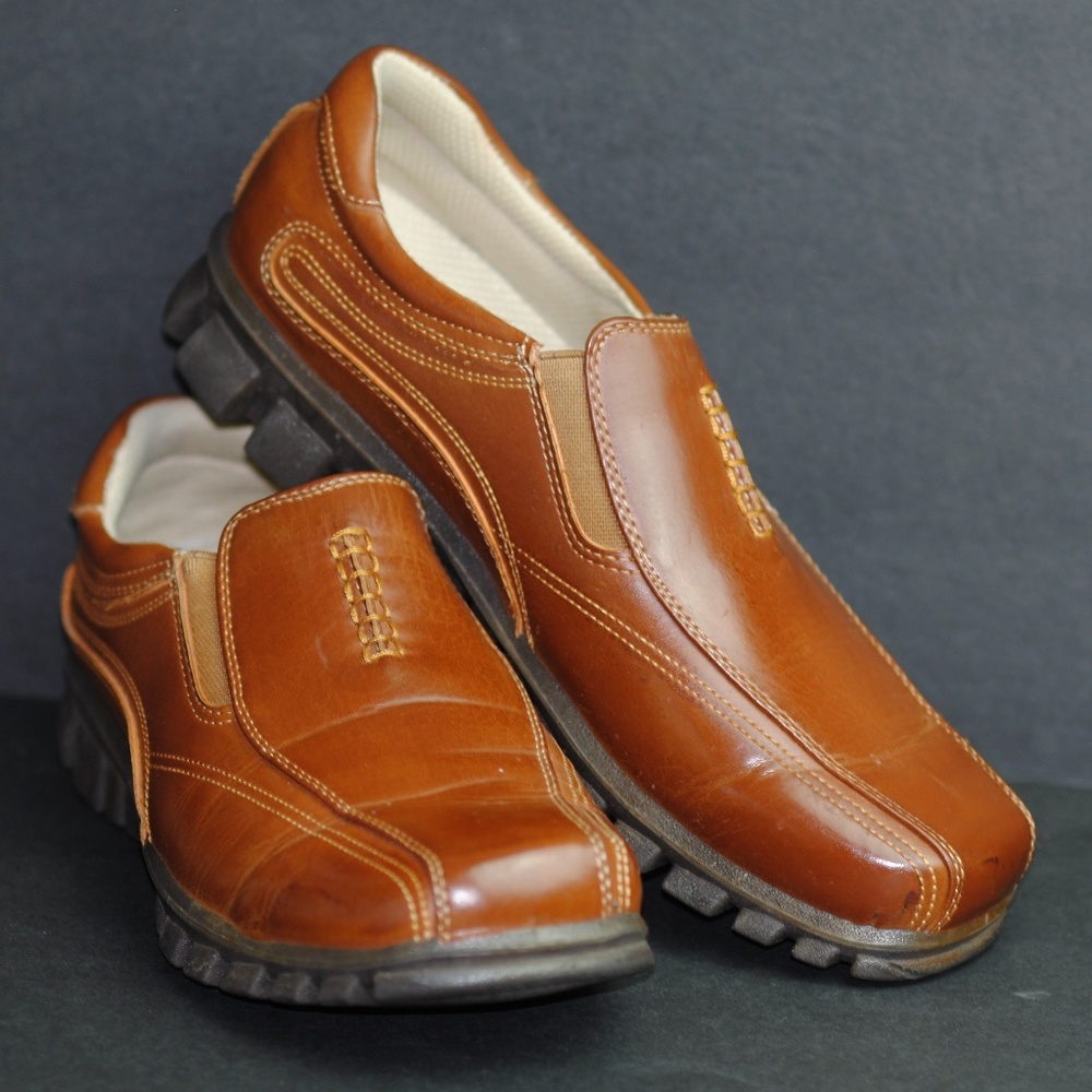 Size 8.5 Men's Shoes